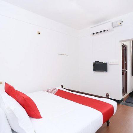 Oyo Flagship Kaveri Tourist Home Ґуруваюр Екстер'єр фото