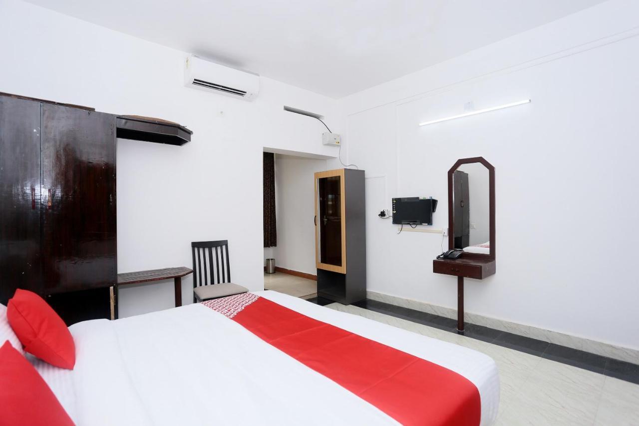 Oyo Flagship Kaveri Tourist Home Ґуруваюр Екстер'єр фото