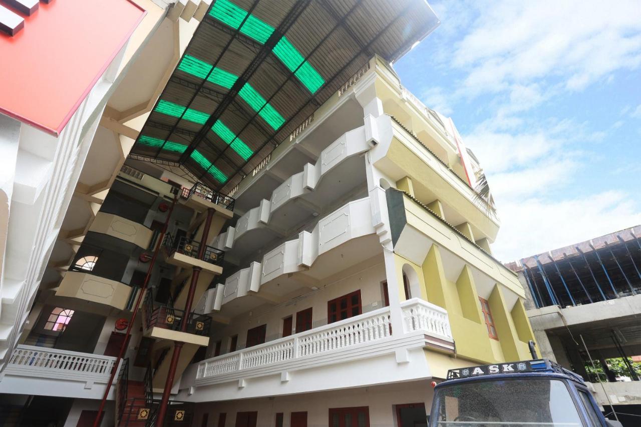 Oyo Flagship Kaveri Tourist Home Ґуруваюр Екстер'єр фото
