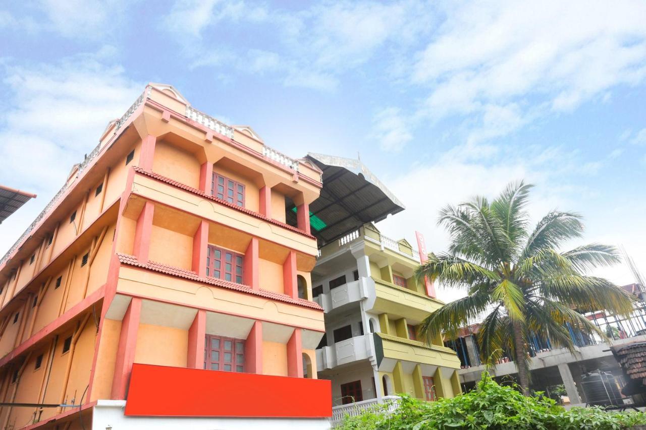 Oyo Flagship Kaveri Tourist Home Ґуруваюр Екстер'єр фото
