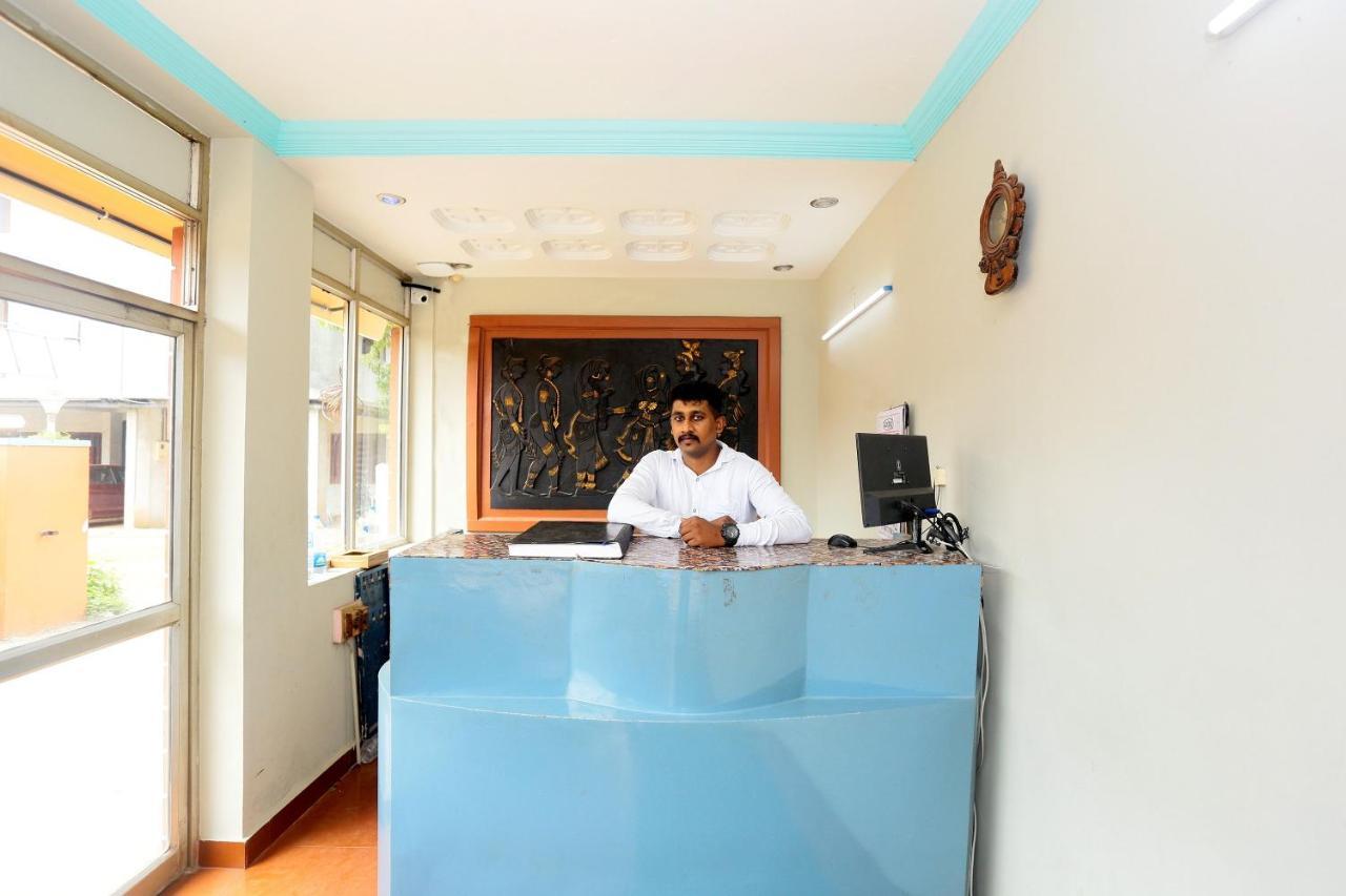 Oyo Flagship Kaveri Tourist Home Ґуруваюр Екстер'єр фото